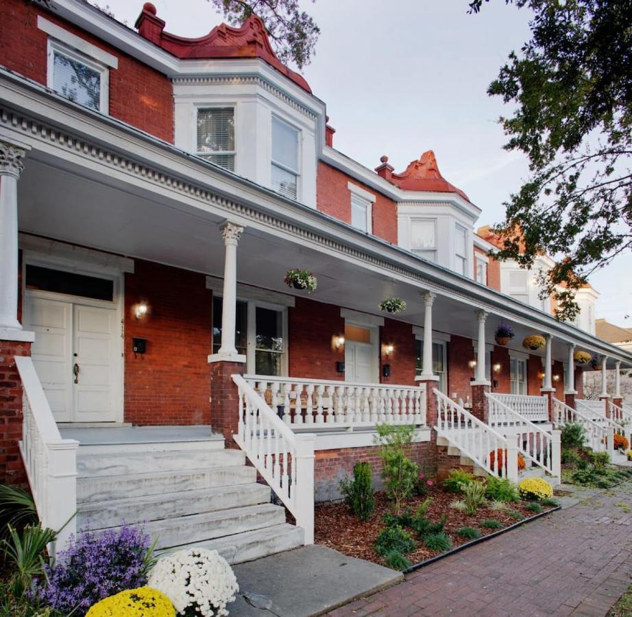 Modern 4 Bed Brownstone In Historic Downtown Bed & Breakfast Savannah Exterior photo